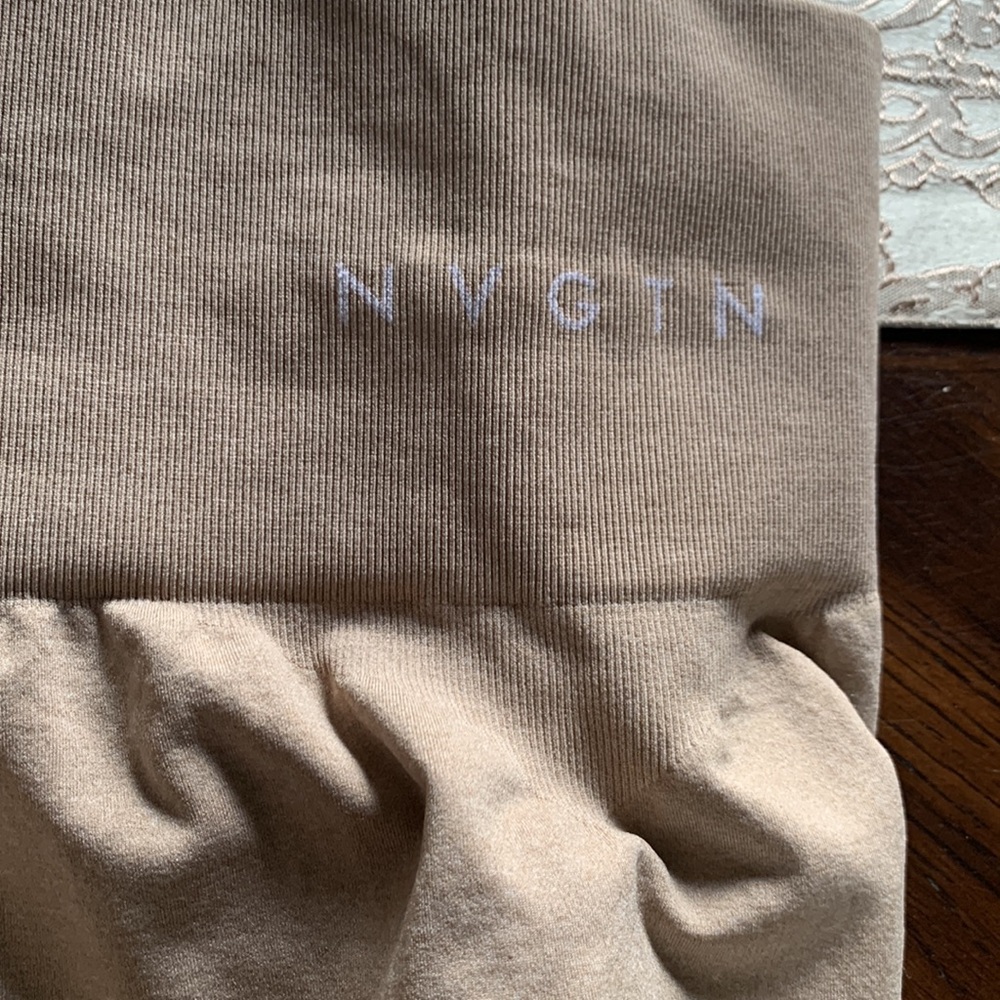 NVGTN Contour Seamless Leggings size M NWT - Picture 3 of 10